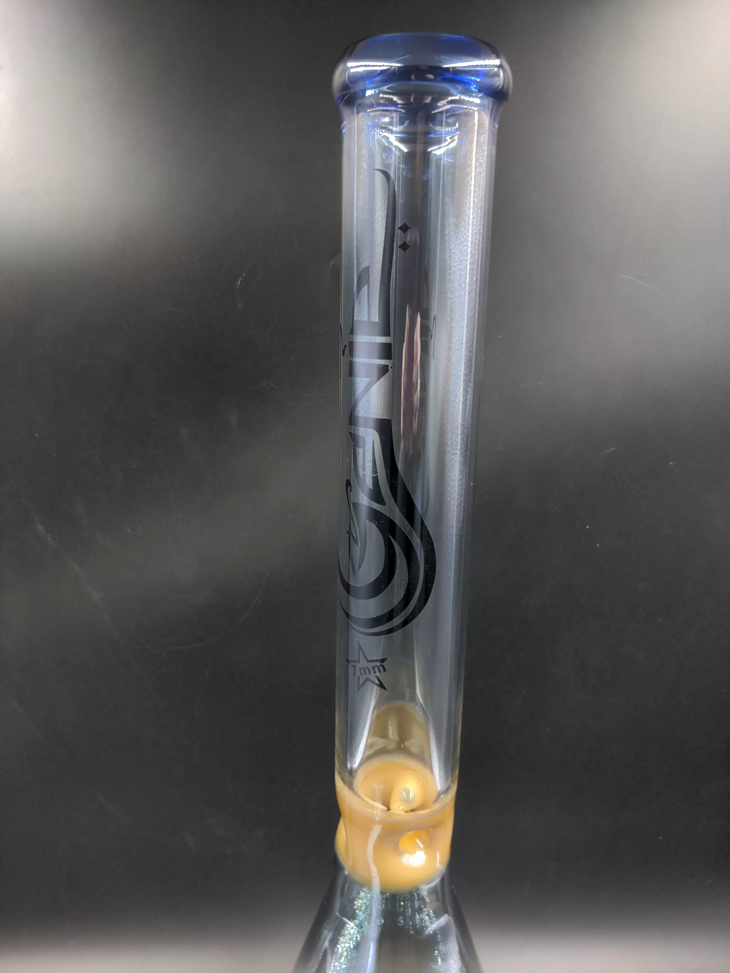 19 Genie 7mm Tinted Metallic Glass Water Bong